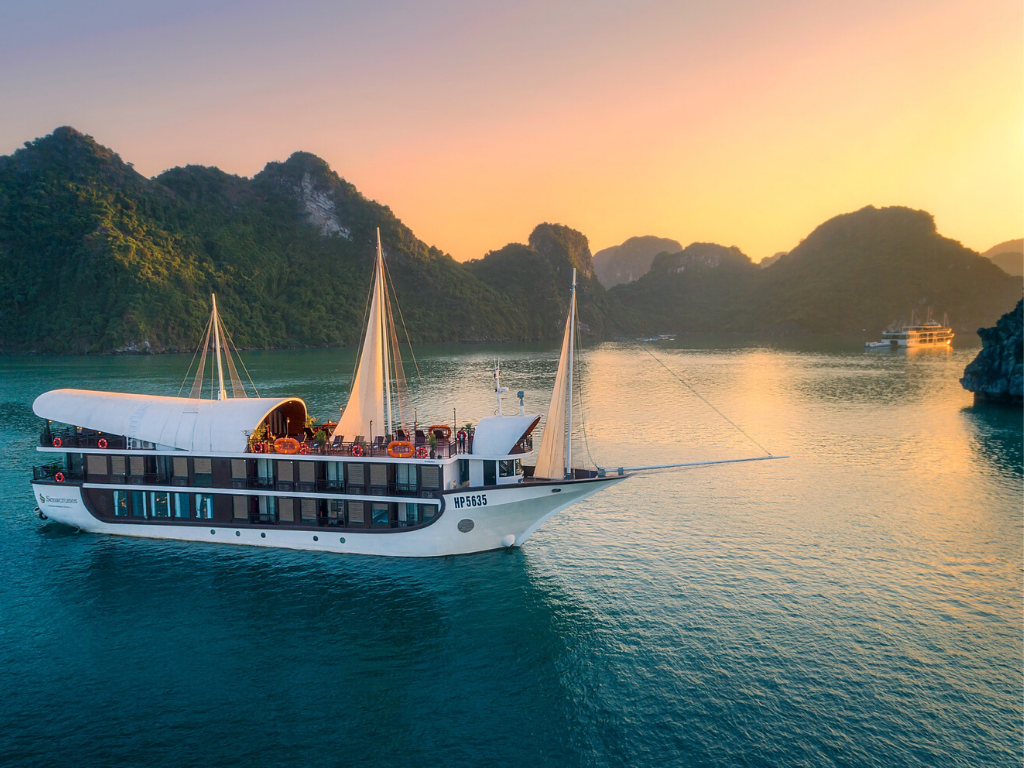 Sena Cruise - 2 Days 1 Night, From US$155/pax